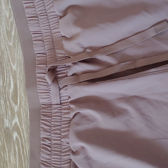 NWT JoyLab Women's High Rise Side Pleated Athletic Shorts Brown Size XL - Picture 2 of 8